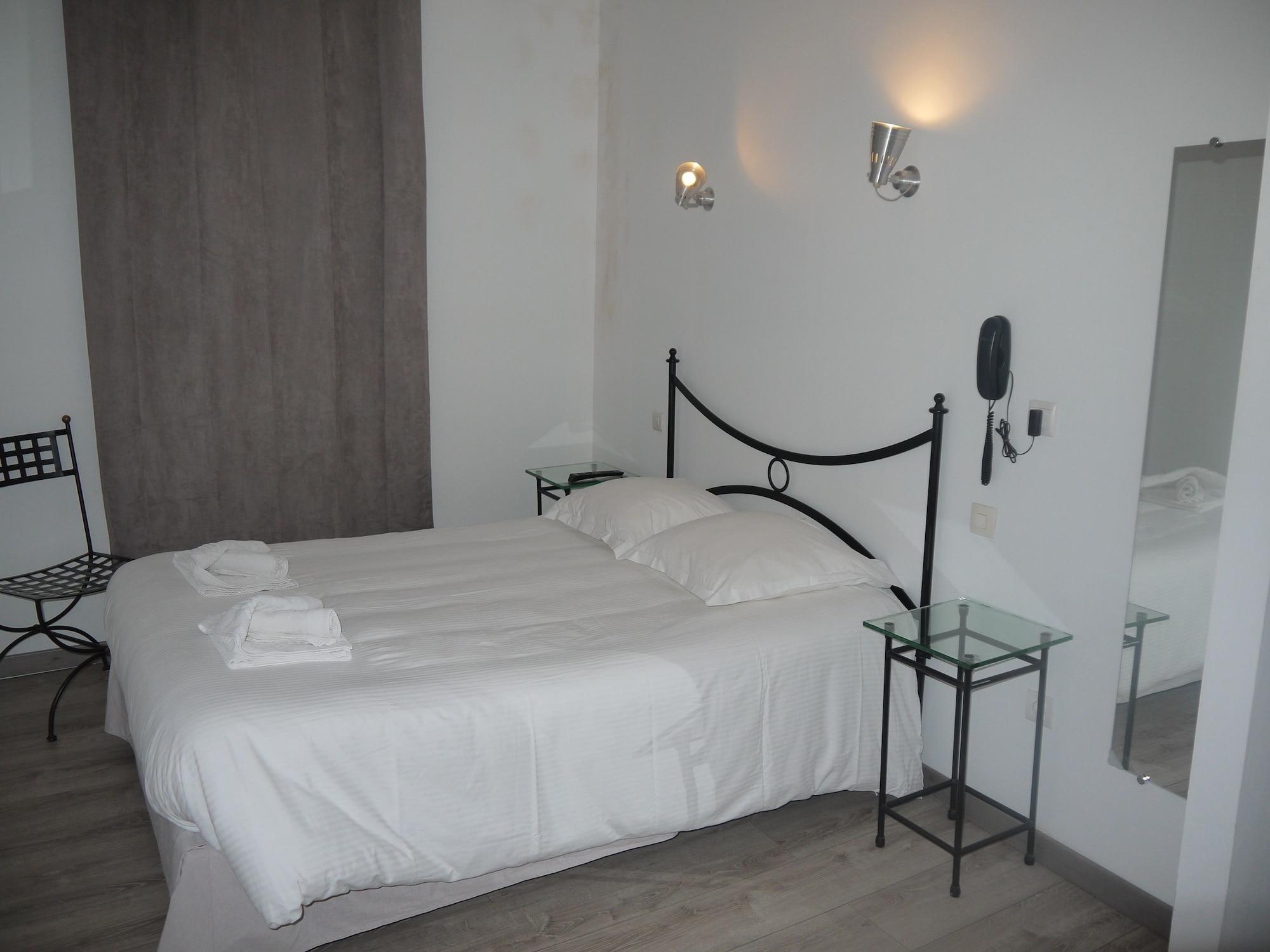 Hotel Portalet Hyères Kültér fotó