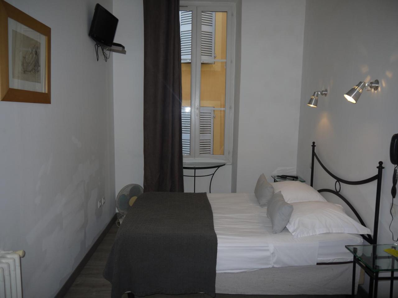Hotel Portalet Hyères Kültér fotó