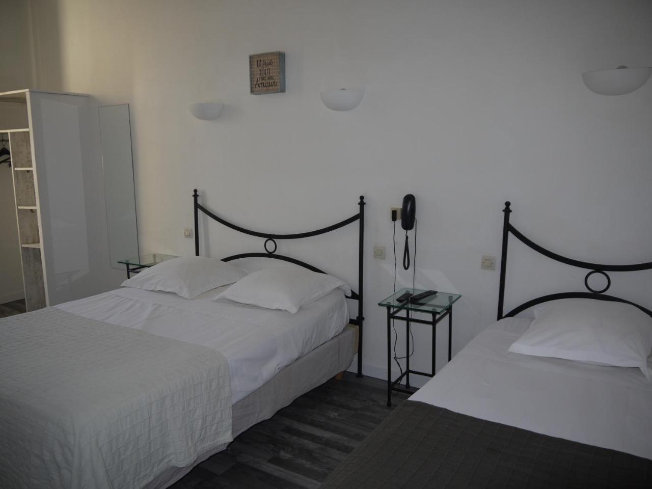 Hotel Portalet Hyères Kültér fotó