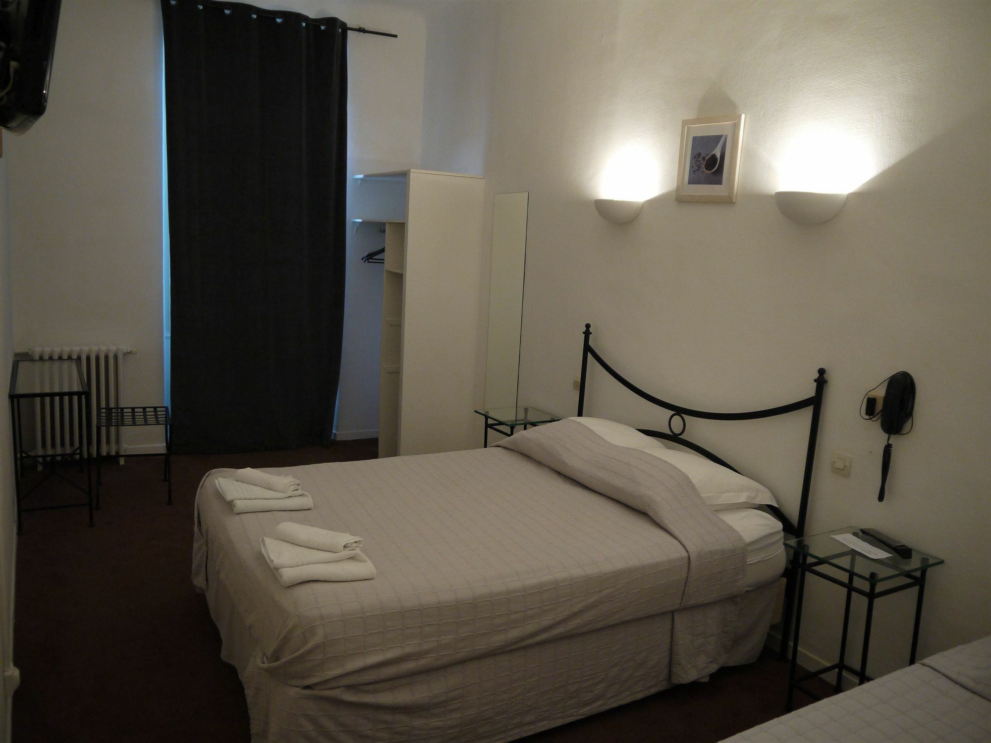 Hotel Portalet Hyères Kültér fotó